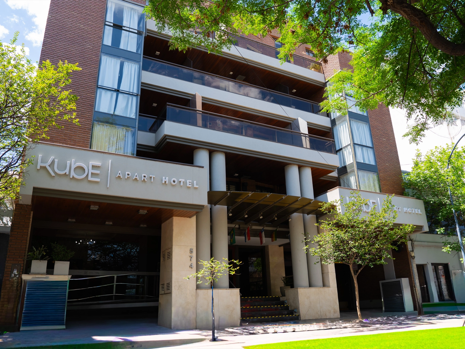 KUBE Apartments Apart Hotel - imagen 2